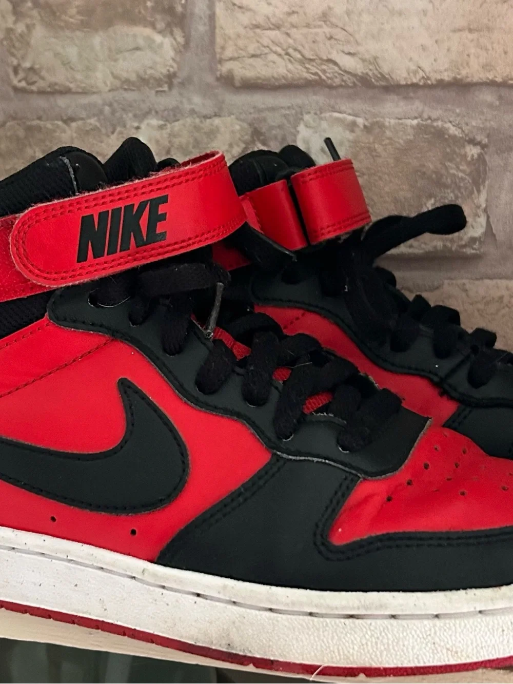 Nike Court Borough Mid 2 GS Black Red Bred Sneakers Youth Strap High Top